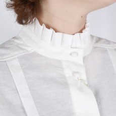 画像17: MAGALI コットンリネンシャンブレー・ラッフルカラー・ブラウス (17)