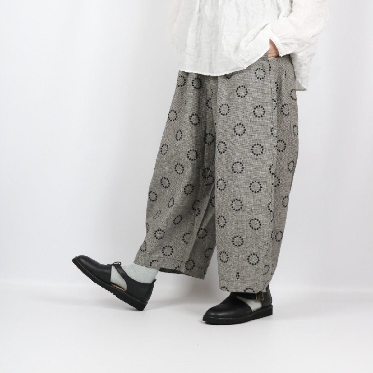 画像3: bluewillow コットンリネン平織りサークル刺繍 コクーンパンツ 3色 (3)