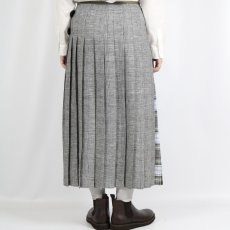 画像3: O'NEIL OF DUBLIN　IRISH LINEN PATCHWORK LOW WAIST PLEATS WRAP SKIRT LENGTH 80cm (WITH PIN)　2色 (3)