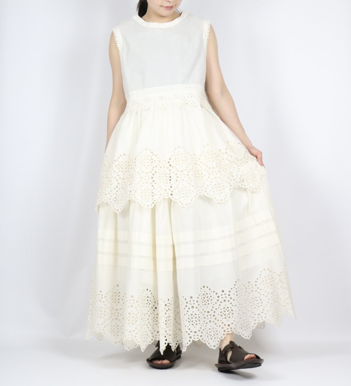 画像9: 20%OFF SALE!  tumugu:  カットワークレース　スカート　3色 (9)