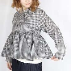 画像2: maison de soil  HANDWOVEN COTTON/SILK GINGHAM CHECK FRILL CASHE COUER  2色 (2)