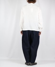 画像8: tukuroi 　製品染め 綿麻平織 フリル スタンドカラー シャツ　3色 (8)