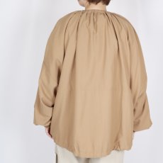画像3: LUEUF GATHER NECK WIDE BLOUSON 2色 (3)
