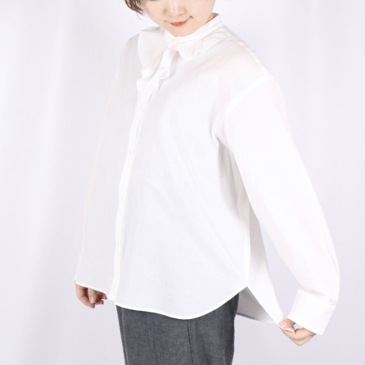 画像17: LUEUF　ヨークフリルシャツ　2色 (17)