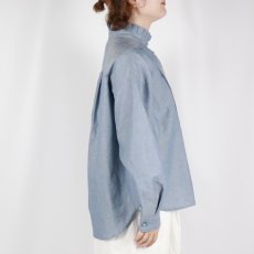 画像4: MAGALI コットンリネンシャンブレー・ラッフルカラー・ブラウス (4)