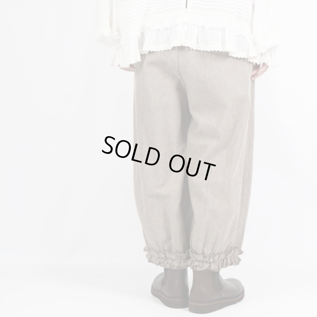 画像13: bluewillow コットン平織り無地起毛裾フリルパンツ 3色 (13)