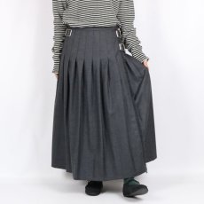 画像12: O'neil of Dublin   WORSTED WOOL LOW WAIST PLEATS WRAP SKIRT LENGTH 80cm (WITH PIN) 3色 (12)