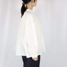 画像2: soil　60s CAMBRIC PLAIN WITH LACE NECK GATHERED SMOCK 　2色 (2)