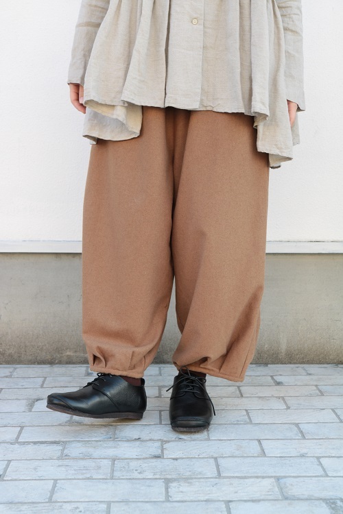 画像1: nachukara 裾タックパンツ　3色