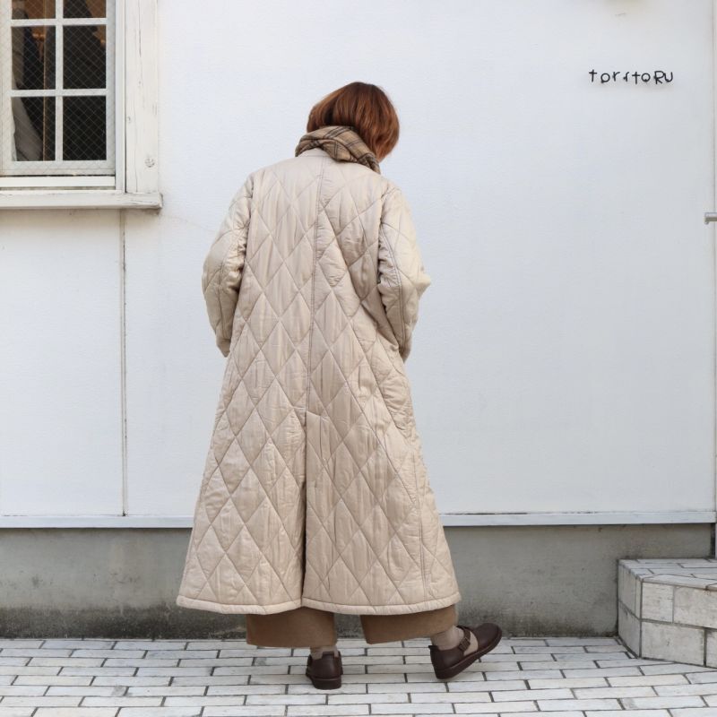 maison de soil PADDED SILK PLAIN V-COLLOAR COAT 2色 - toritoRu